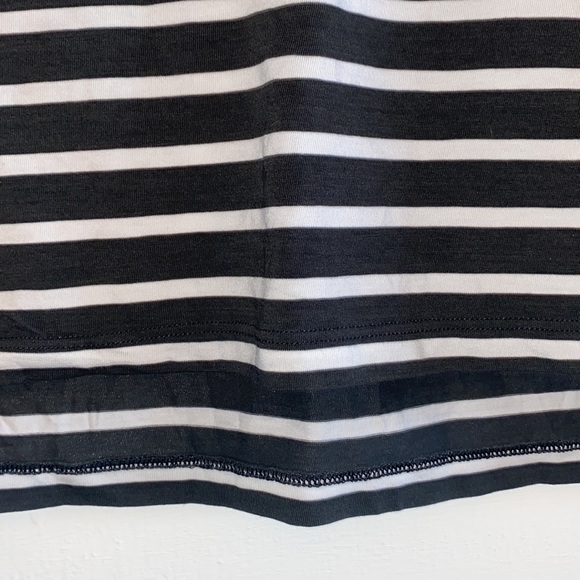 Lululemon Classic Fit T Shrit - Picture 3 of 3